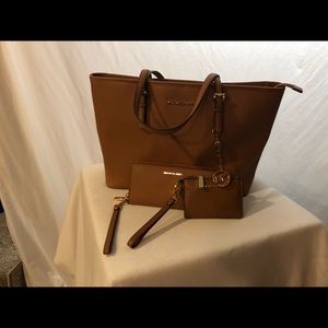 MICHAEL KORS Purse Women Bag Set of 3!!